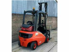 2012 Linde H20T Gas Forklift, Triple Mast