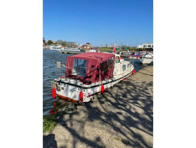 Boat Seafarer Diesel Engine (REDUCED)