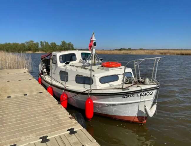 Boat Seafarer Diesel Engine (REDUCED)