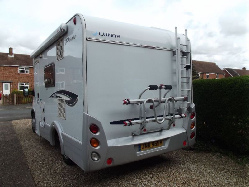 2006 2 Berth Lunar Premier H522 Motorhome image 3