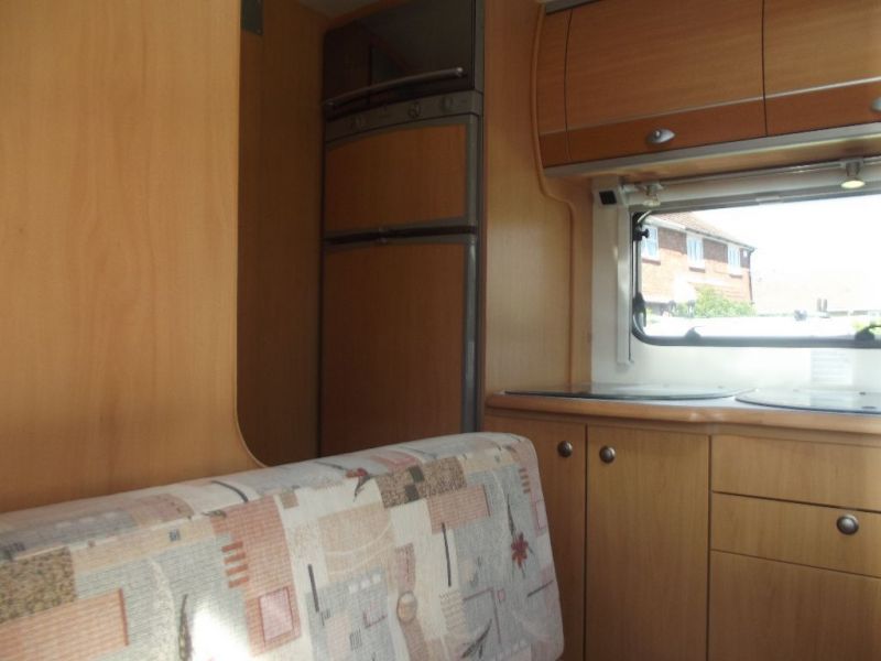 2006 2 Berth Lunar Premier H522 Motorhome image 4