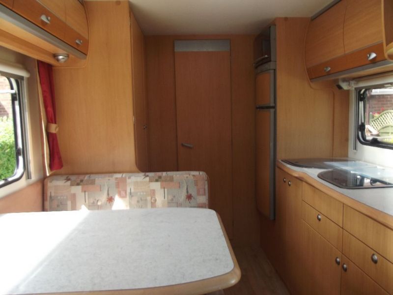 2006 2 Berth Lunar Premier H522 Motorhome image 6