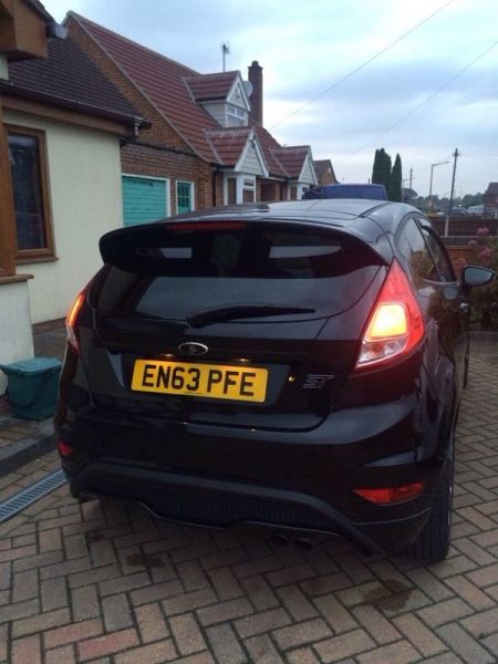 2014 Ford Fiesta ST2 image 2
