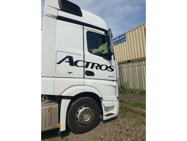 2014 Mercedes-Benz ACTROS (4), 12809 (cc)