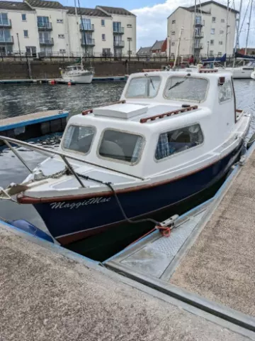 21 Ft Fishing Boat