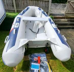 Honwave T24-IE3 Inflatable Boat Tender with Wheels