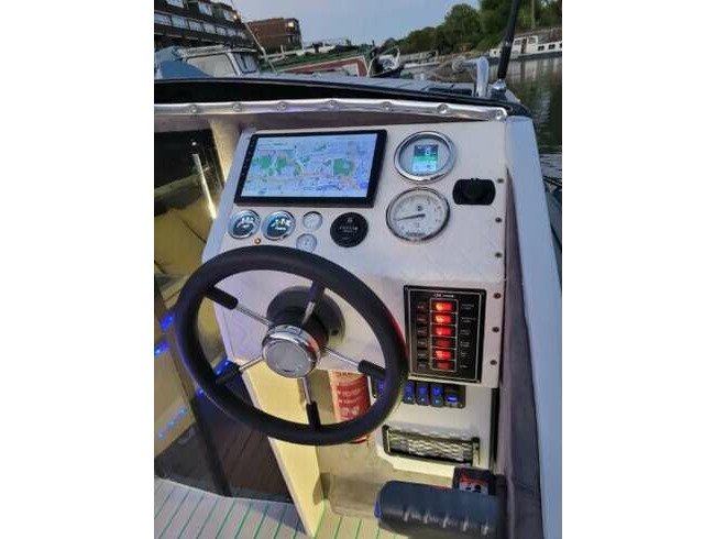 Phoenix 535 Custom Build Cuddy Cabin Speed Boat. Complete Package