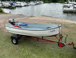 Bonwitco 300 Boat with Outboard and Trailer