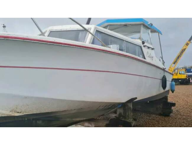 1997 Boat 23ft Cabin Cruiser