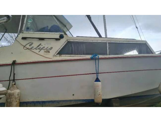 1997 Boat 23ft Cabin Cruiser