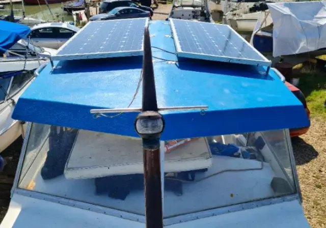1997 Boat 23ft Cabin Cruiser