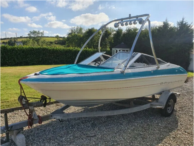 1993 Bayliner Capri Ski Boat