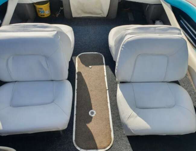 1993 Bayliner Capri Ski Boat