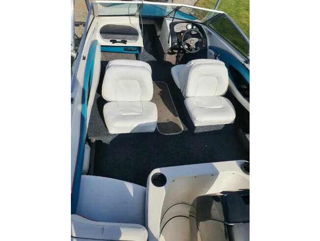 1993 Bayliner Capri Ski Boat