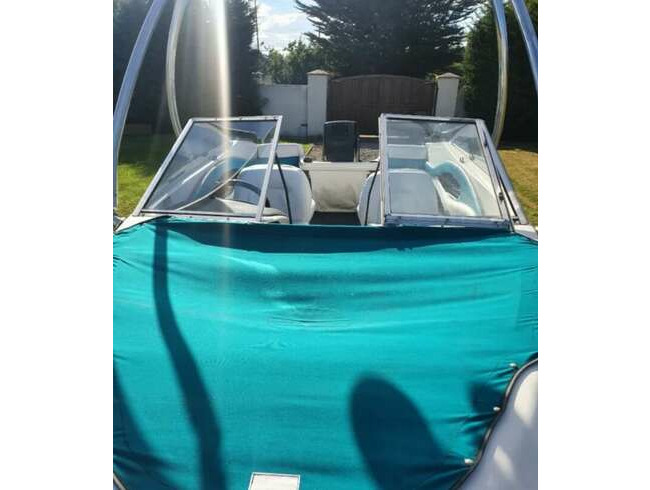 1993 Bayliner Capri Ski Boat