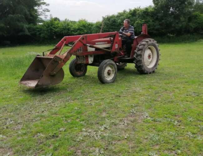 International Harvester 434 Tractor