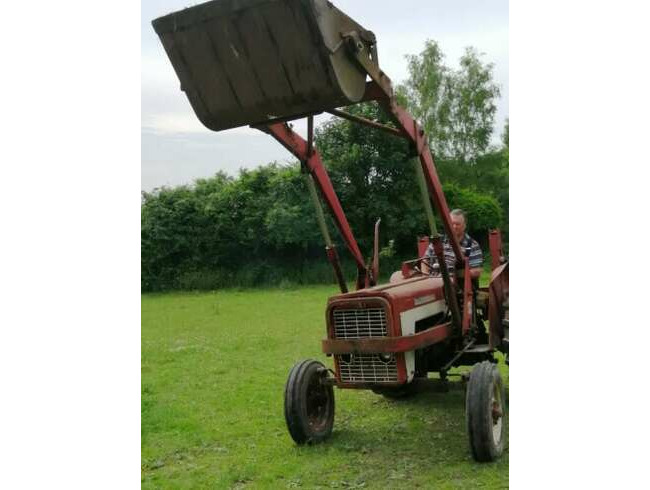 International Harvester 434 Tractor