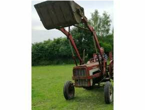 International Harvester 434 Tractor