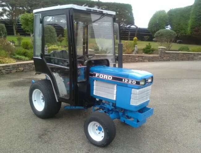 Ford 1220 4 Wheel Drive Concept Tractor