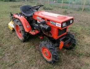 Kubota Compact Tractor B4200