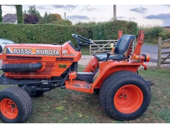 Kubota B1550 4WD Compact Tractor - lovely condition £3850 ono