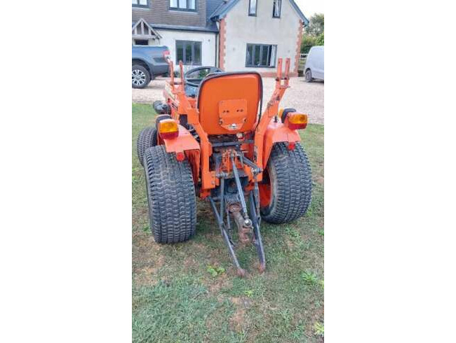 Kubota B1550 4WD Compact Tractor - lovely condition £3850 ono