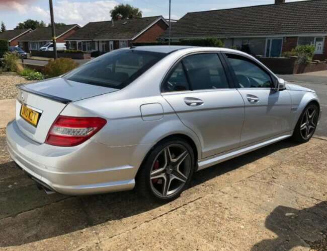 2010 Mercedes C63 AMG (Performance Pack)