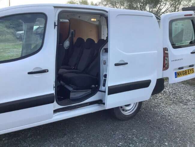 2019 Peugeot Partner 5 Seat, Crew Van, No Vat