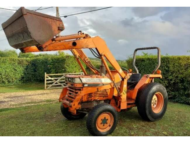 Kubota L2850 4WD Compact Tractor with front loader - £4850 ono Can Deliver