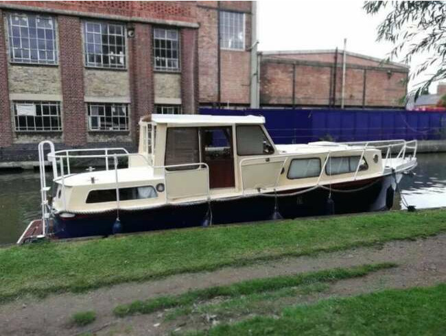 1980 River Boat Moored on Port Meadow