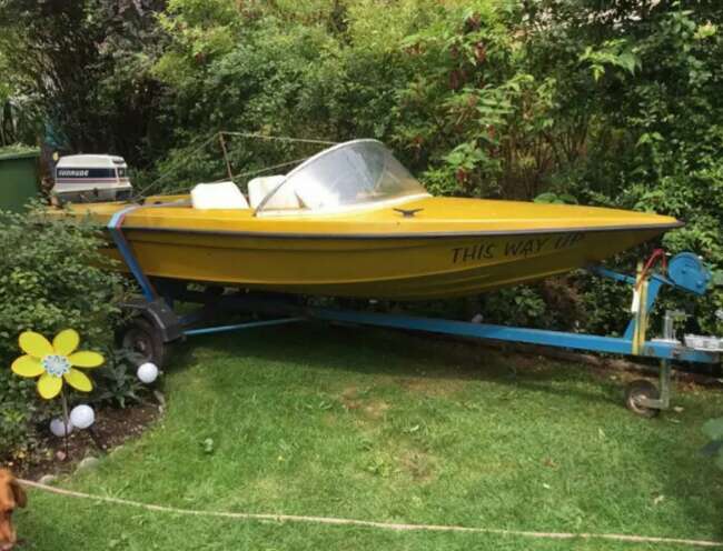 Lovely Fletcher Arrow Boat with Engine