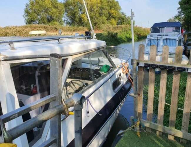 Bayliner 22Ft Cabin Boat with Bmw 636 Disel 180Hp