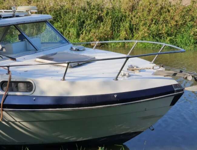 Bayliner 22Ft Cabin Boat with Bmw 636 Disel 180Hp