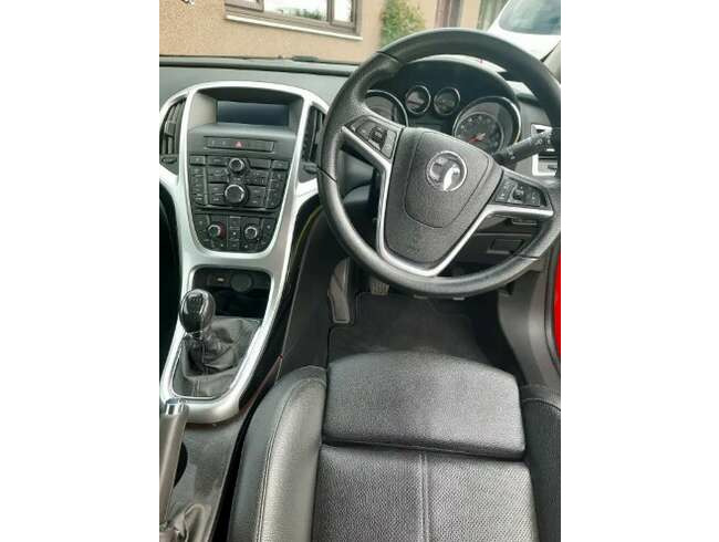 2013 Vauxhall Astra GTC 1.4 SRI S/S 3d 140 BHP Hatchback Petrol Manual