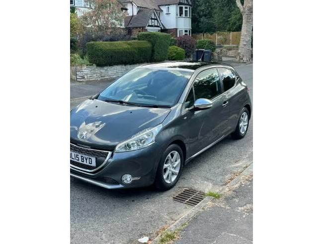 2015 Peugeot 208 1.2 Vti Puretech Style Full Panoramic Glass Roof