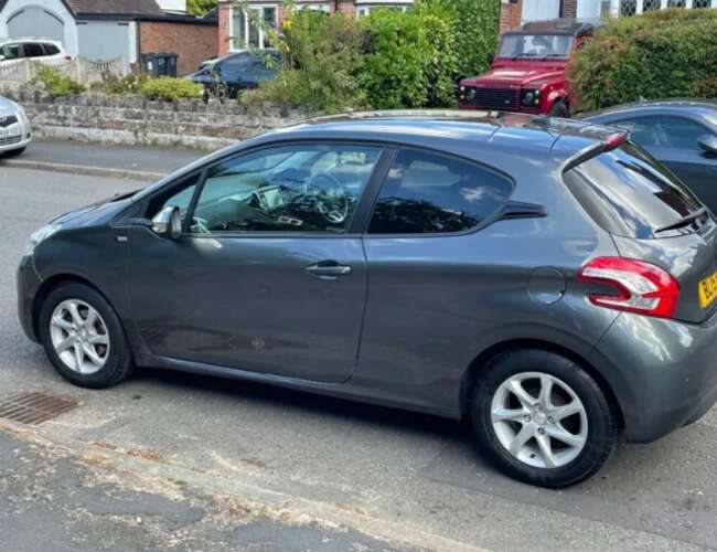 2015 Peugeot 208 1.2 Vti Puretech Style Full Panoramic Glass Roof