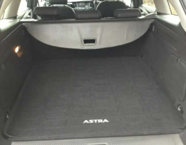 2018 Vauxhall Astra - 1.6i Turbo s/s (200ps) SRi Sports Tourer estate