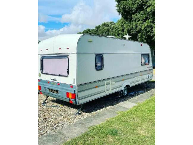 1995 Lunar Premiere 5 Berth Caravan