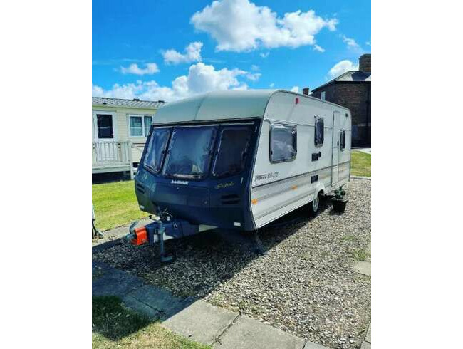 1995 Lunar Premiere 5 Berth Caravan