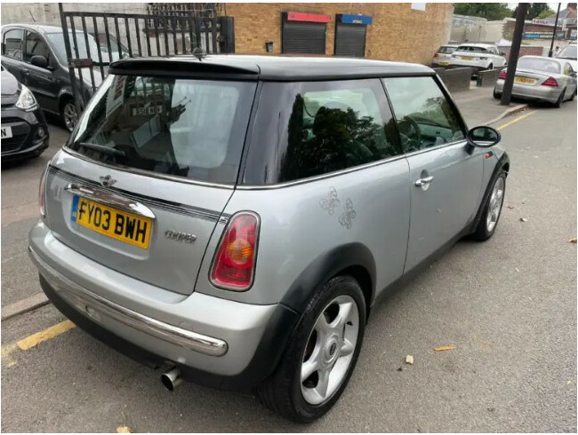 2003 Mini Cooper 1.6 Petrol. Previous Lady Owner. A/C. Half leathers.