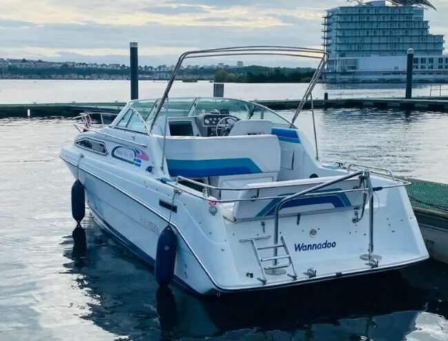 Rinker 260Vee 1992 Boat ( Weekend Cruiser )