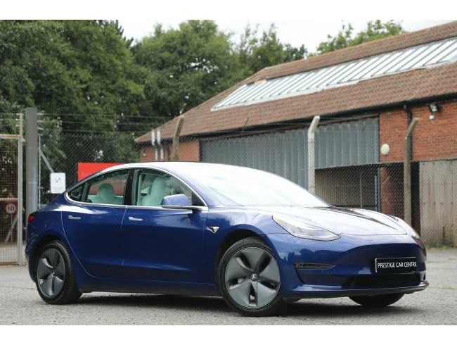 TESLA MODEL 3 LONG RANGE AWD ELECTRIC  LITRE