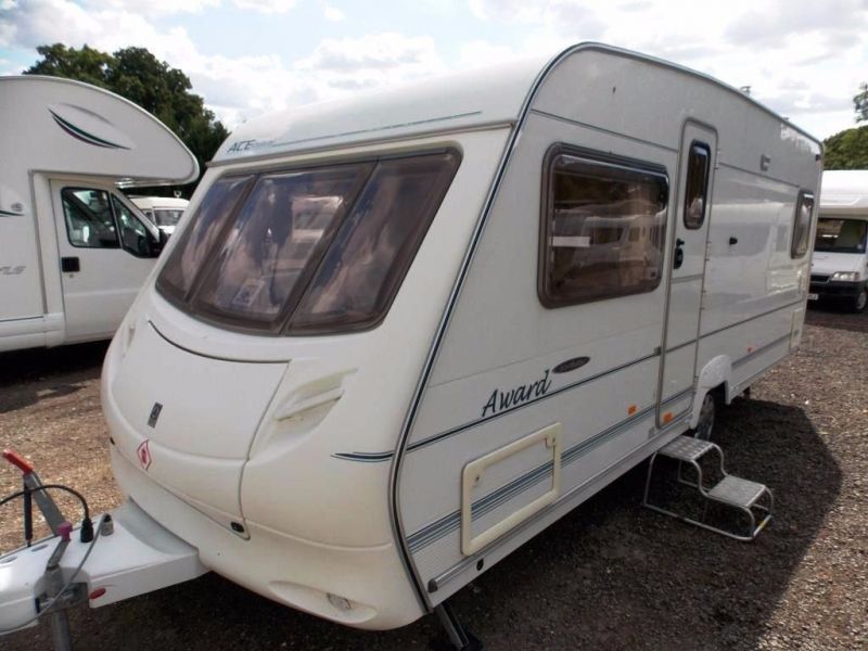 2003 Ace Award Northstar 4 Berth Fixed Bed Touring Caravan image 1