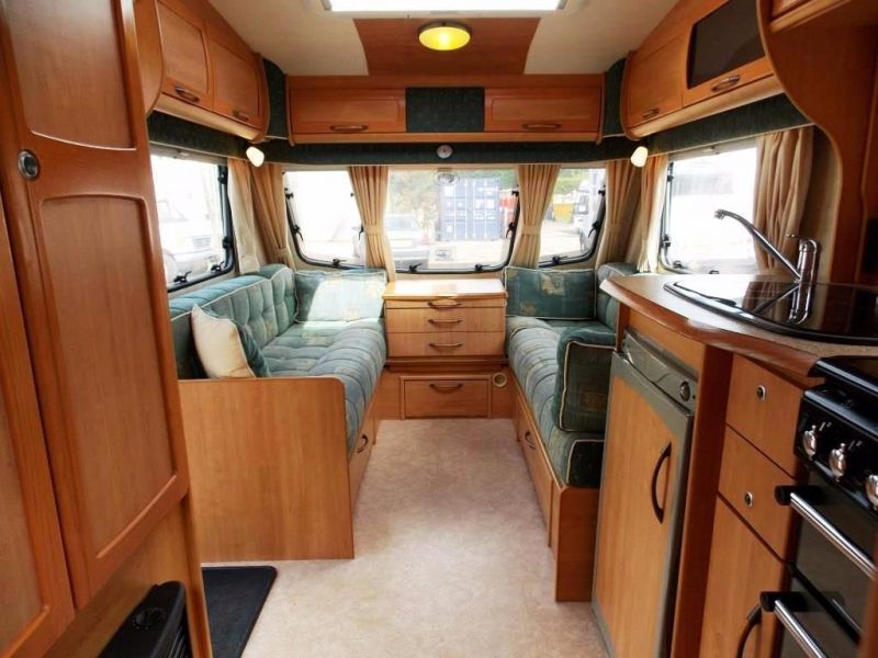 2003 Ace Award Northstar 4 Berth Fixed Bed Touring Caravan image 3