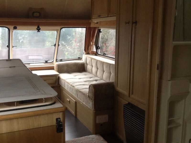 1991 4 birth Lunar clubman 475-4 with porch awning image 4