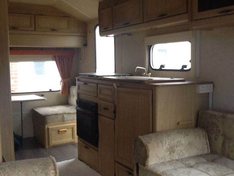 1991 4 birth Lunar clubman 475-4 with porch awning image 6