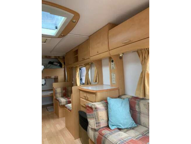 2008 Bailey Pageant 6 Berth Full Size Awning