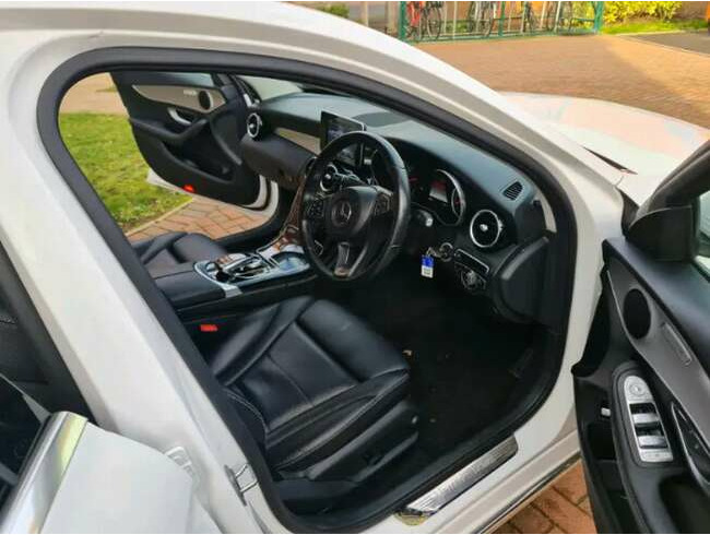 2016 Mercedes C350E, Plug-In Hybrid, £0 Road Tax, Full Service Last Month.