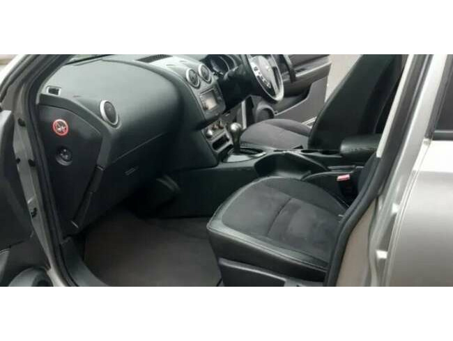 2013 Nissan Qashqai, Auto. Hatchback,1598 (cc), 5 Doors