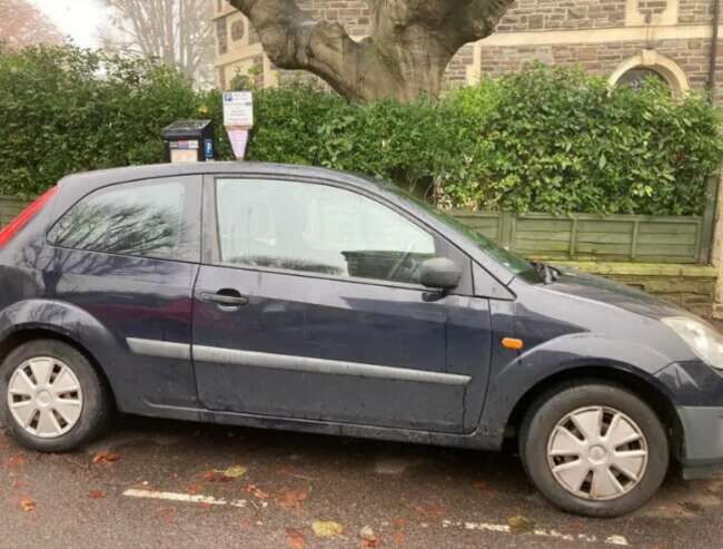 2006 Dark Blue Ford Fiesta